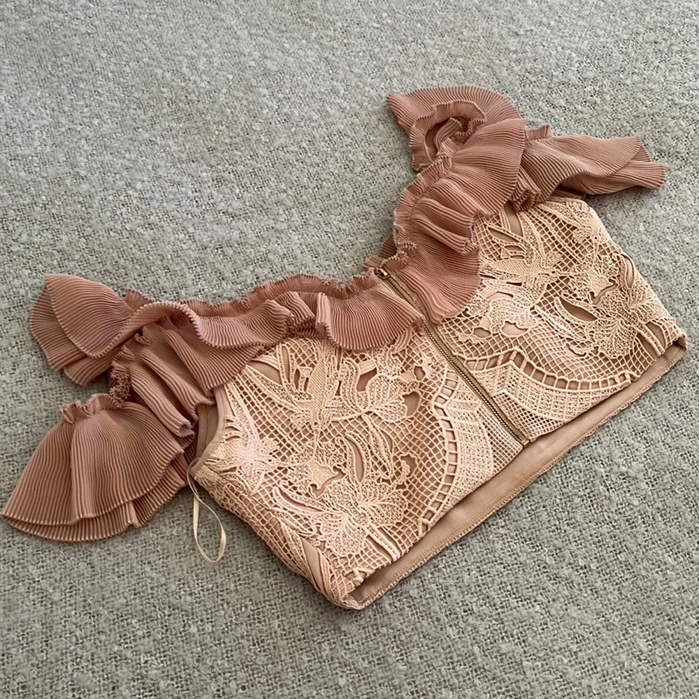 ALICE MCCALL Signed Sealed Lace Ruffle Cold Shoulder Crop Top - Picture 13 of 16